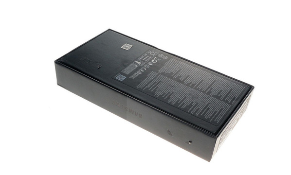 Pudełko Samsung Galaxy Z Flip4 5G 128GB różowy (F721)